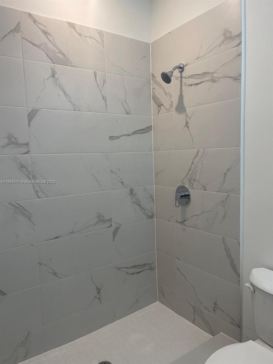 18988 Southwest 344th Terrace Homestead, FL 33034 - Photo 28 of 28 a bathroom with a shower