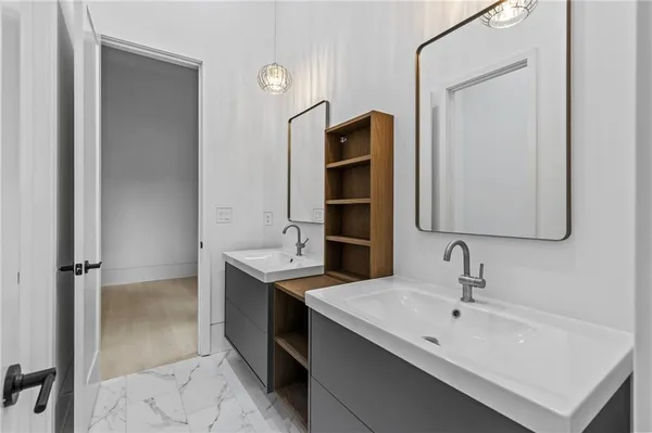 $869,500 | 670 Loganville Highway, Winder, GA 30680