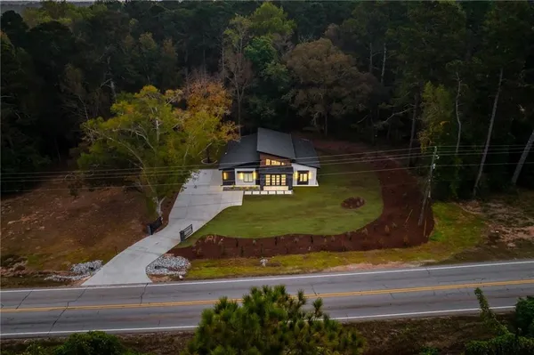 $869,500 | 670 Loganville Highway, Winder, GA 30680