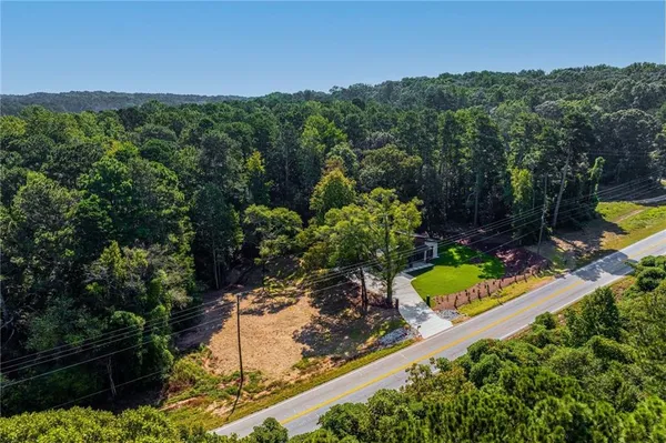 $869,500 | 670 Loganville Highway, Winder, GA 30680