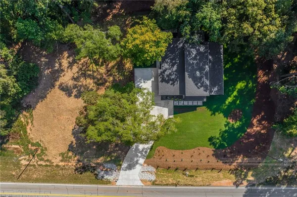 $869,500 | 670 Loganville Highway, Winder, GA 30680