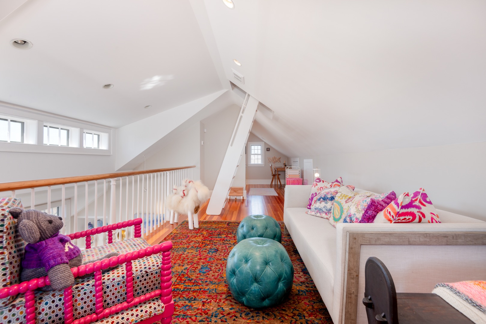 5 Old Quidnet Milk Route Nantucket, MA 02554 - Photo 48 of 62 a living room with furniture