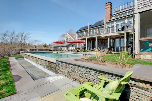$7,500,000 | 5 Old Quidnet Milk Route, Nantucket, MA 02554