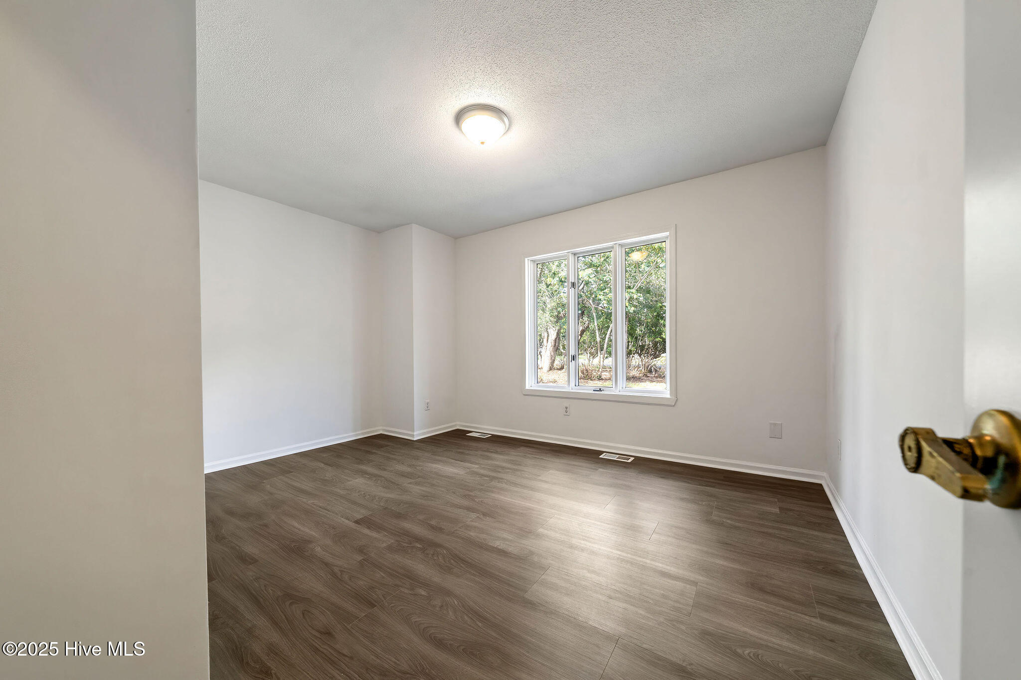 710 Summit Road Southport, NC 28461 - Photo 26 of 41 710SummitRd-81