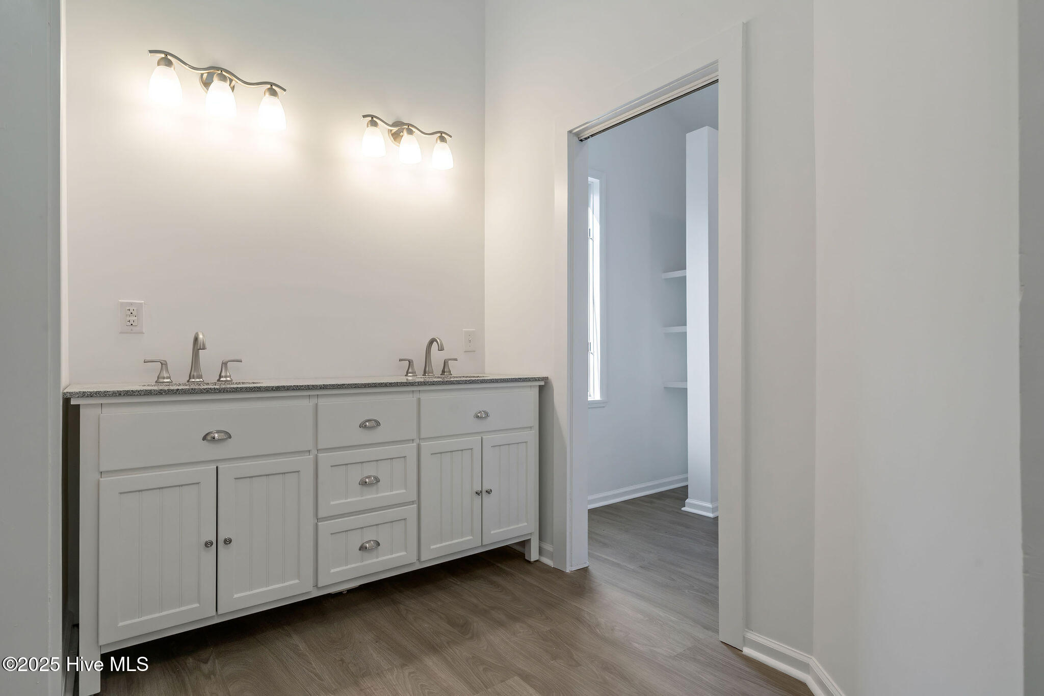 710 Summit Road Southport, NC 28461 - Photo 32 of 41 Master Bath