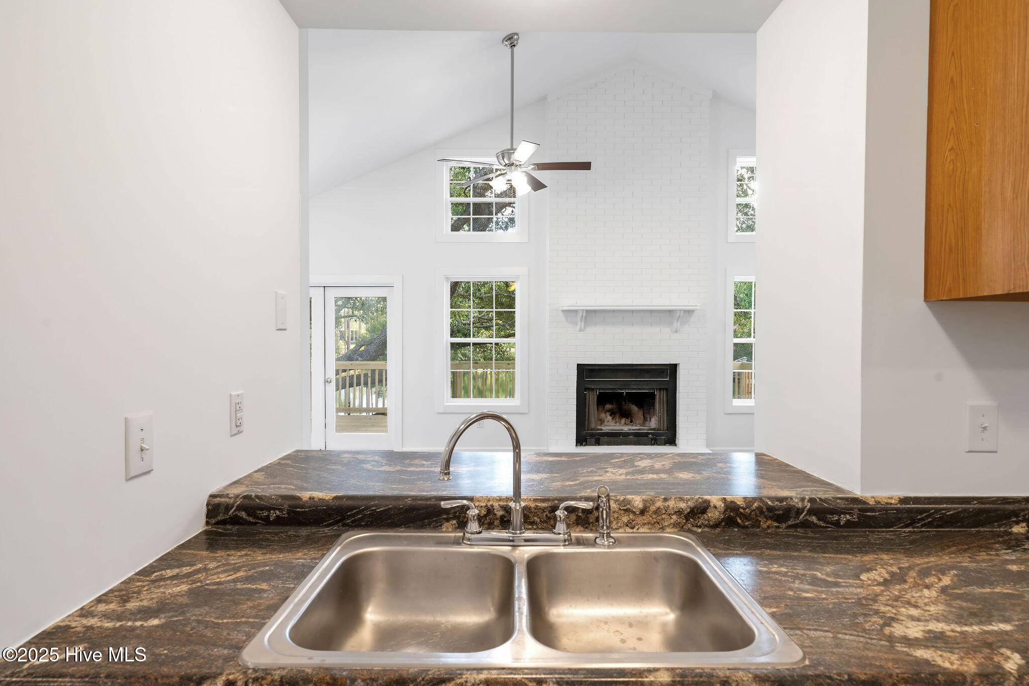 710 Summit Road Southport, NC 28461 - Photo 9 of 41 710SummitRd-69