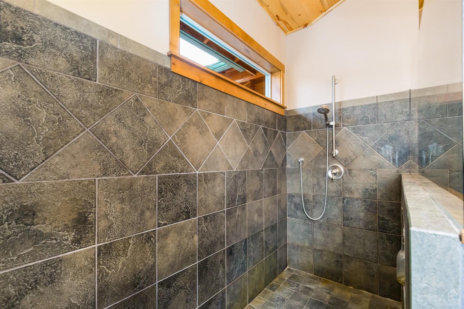 16955 Peterson Ridge Road Bend, OR 97703 - Photo 17 of 25 Additional Photo