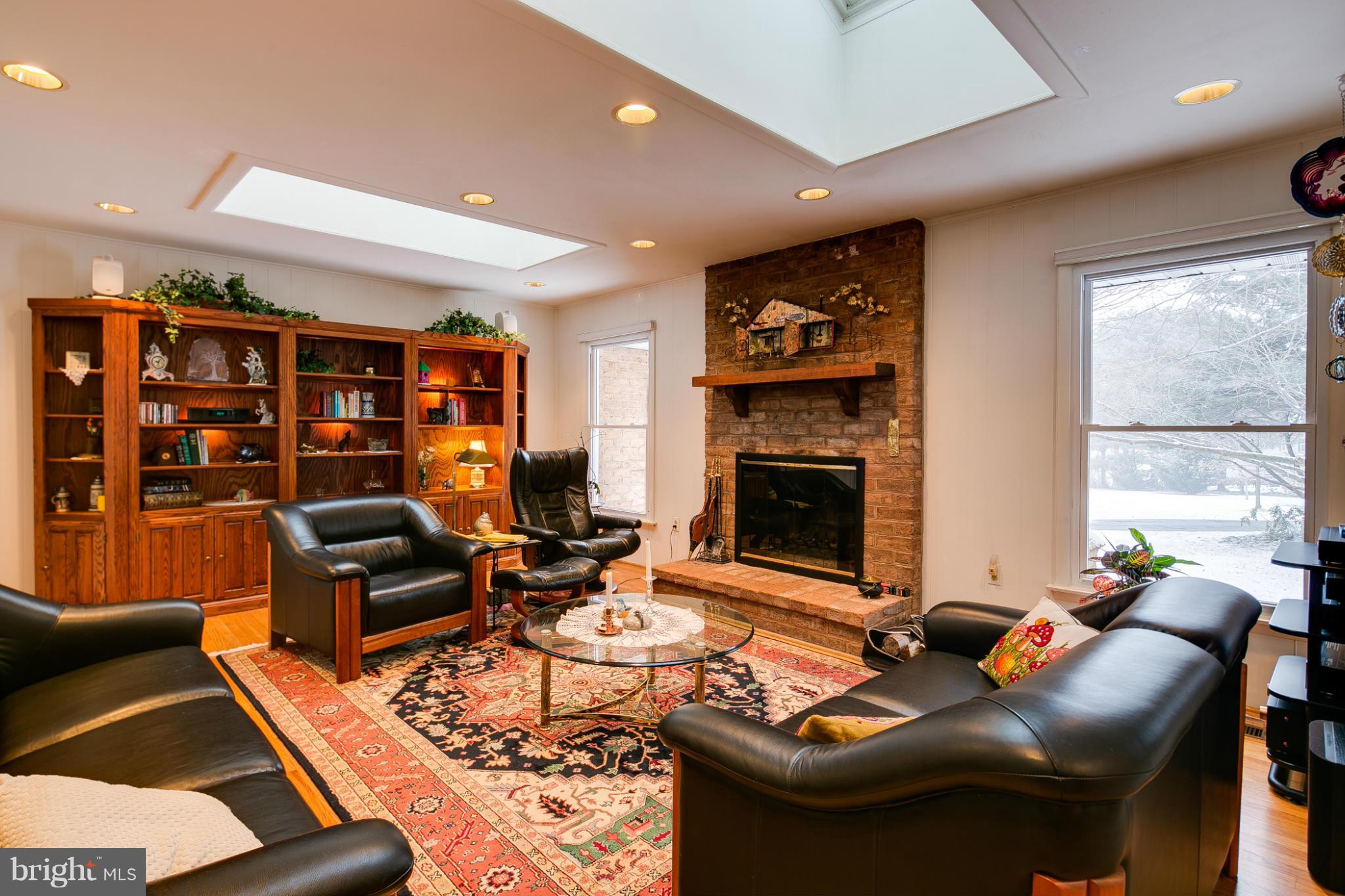 14006 Foxland Road Phoenix, MD 21131 - Photo 18 of 30 Family Room