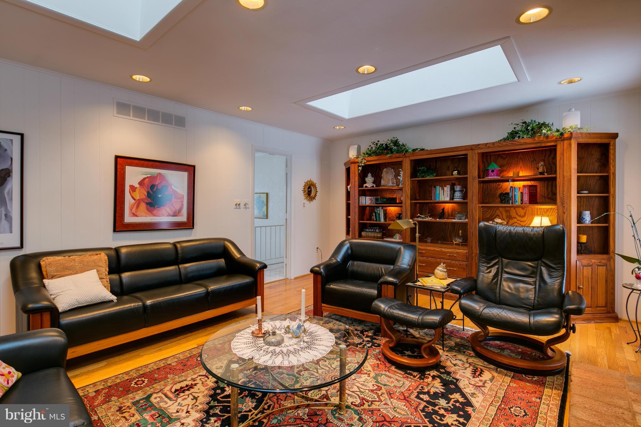 14006 Foxland Road Phoenix, MD 21131 - Photo 19 of 30 Family Room