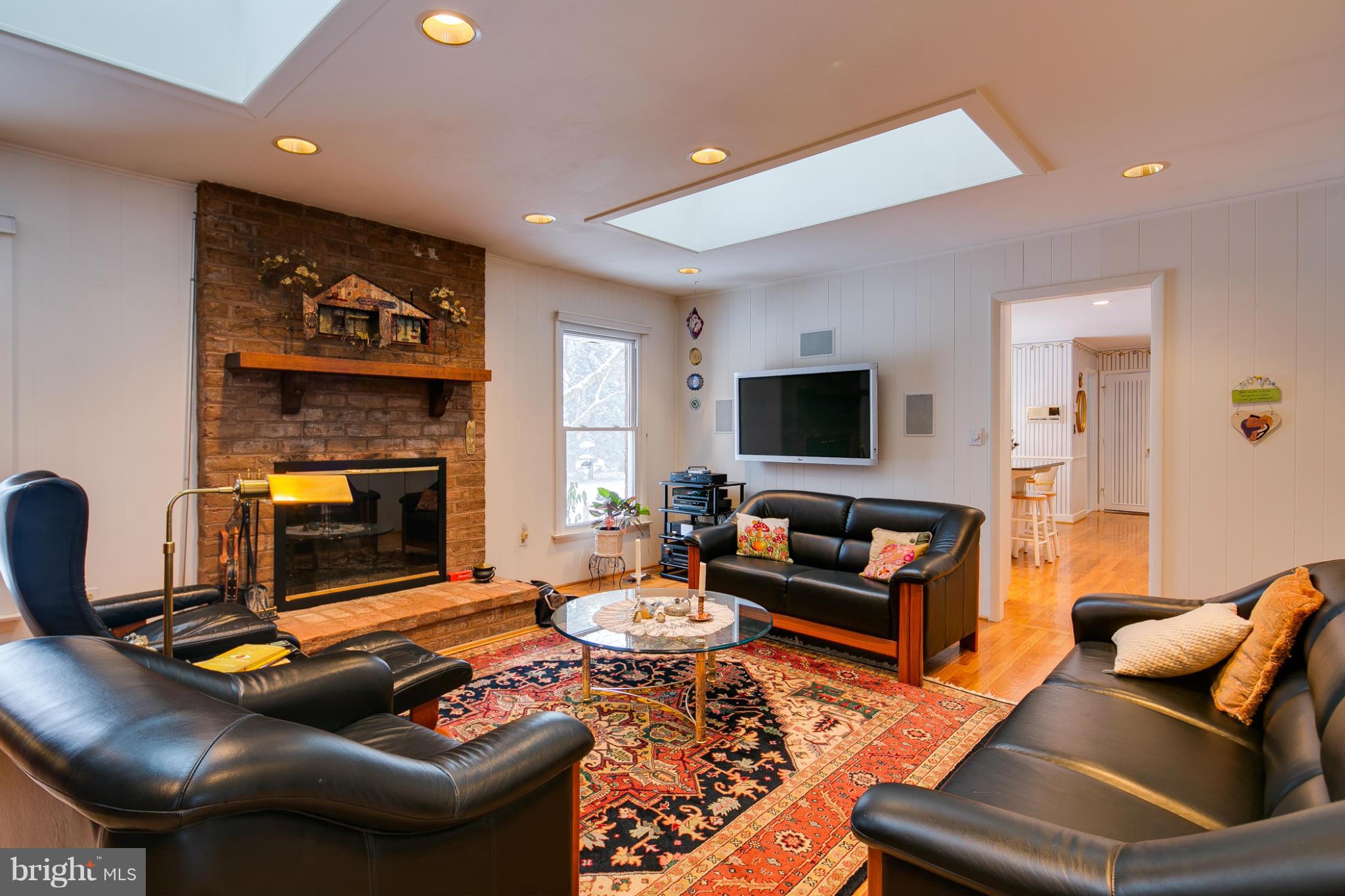 14006 Foxland Road Phoenix, MD 21131 - Photo 20 of 30 Family Room