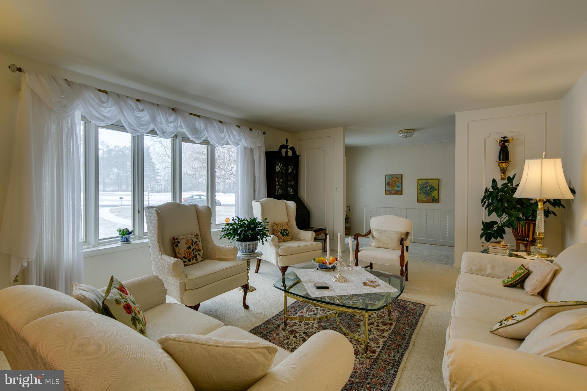 14006 Foxland Road Phoenix, MD 21131 - Photo 10 of 30 Living Room