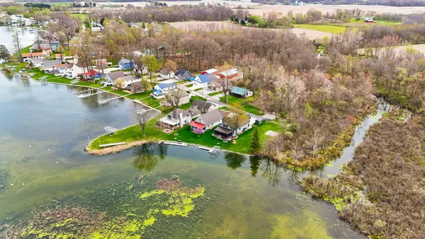 $215,000 | 4615 East 640 South, Wolcottville, IN 46795