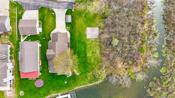 $215,000 | 4615 East 640 South, Wolcottville, IN 46795