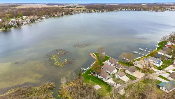 $215,000 | 4615 East 640 South, Wolcottville, IN 46795