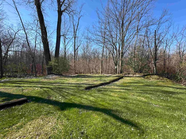 $215,000 | 4615 East 640 South, Wolcottville, IN 46795