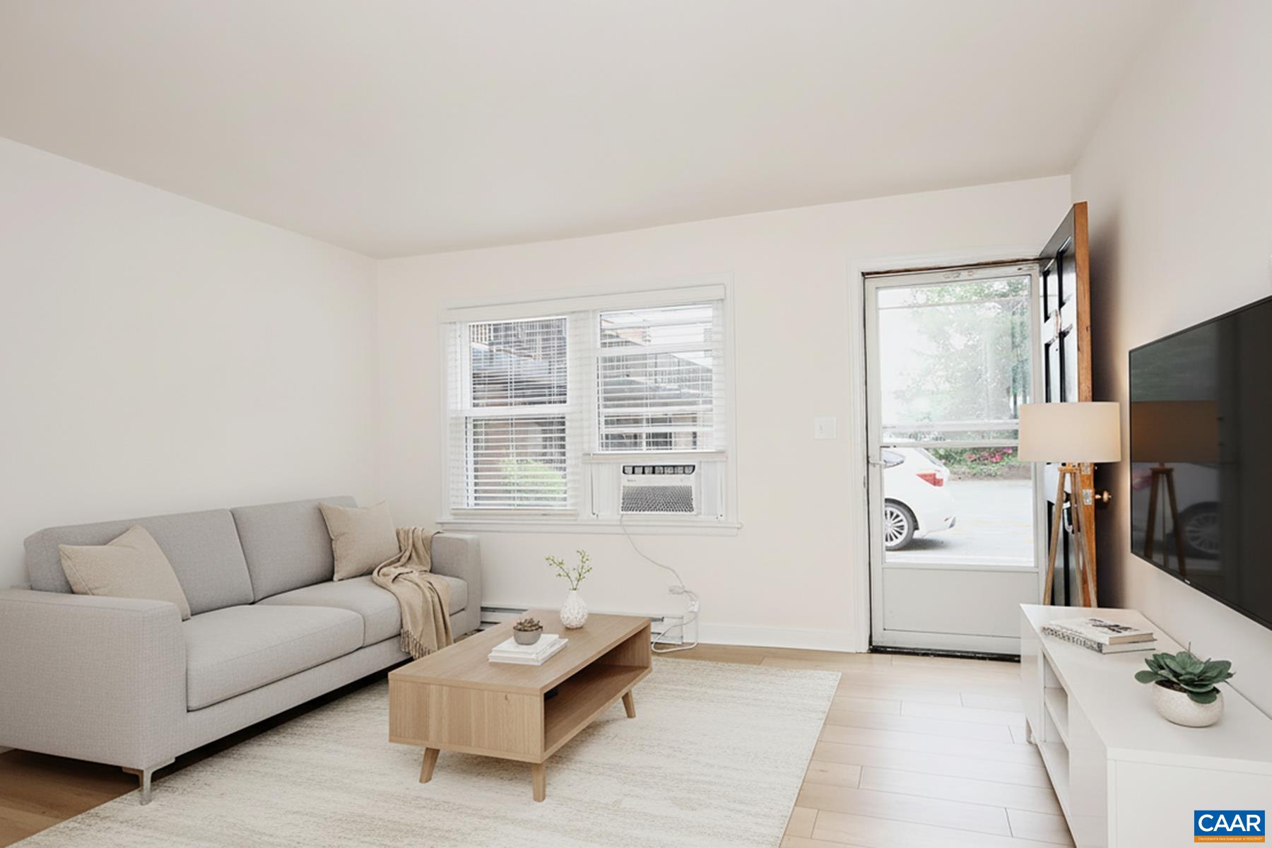 2114 Ivy Road, Unit 10 Charlottesville, VA 22903 - Photo 2 of 12