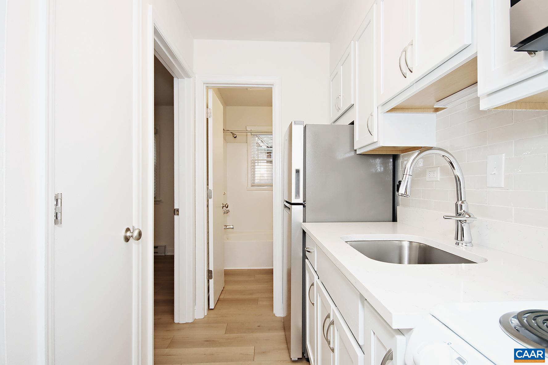 2114 Ivy Road, Unit 10 Charlottesville, VA 22903 - Photo 5 of 12