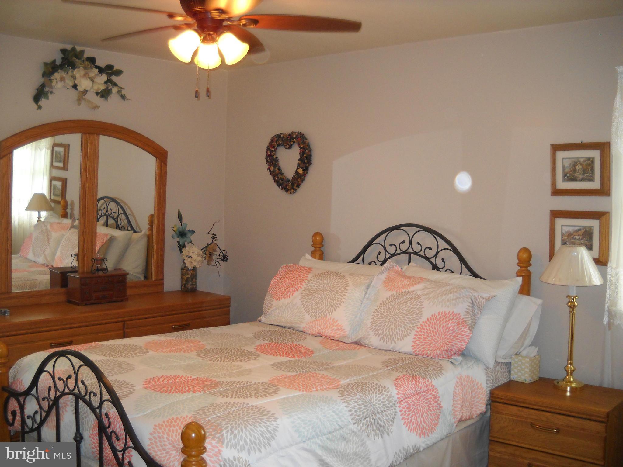 1811 Dennings Road New Windsor, MD 21776 - Photo 15 of 29 Bedroom (Master)