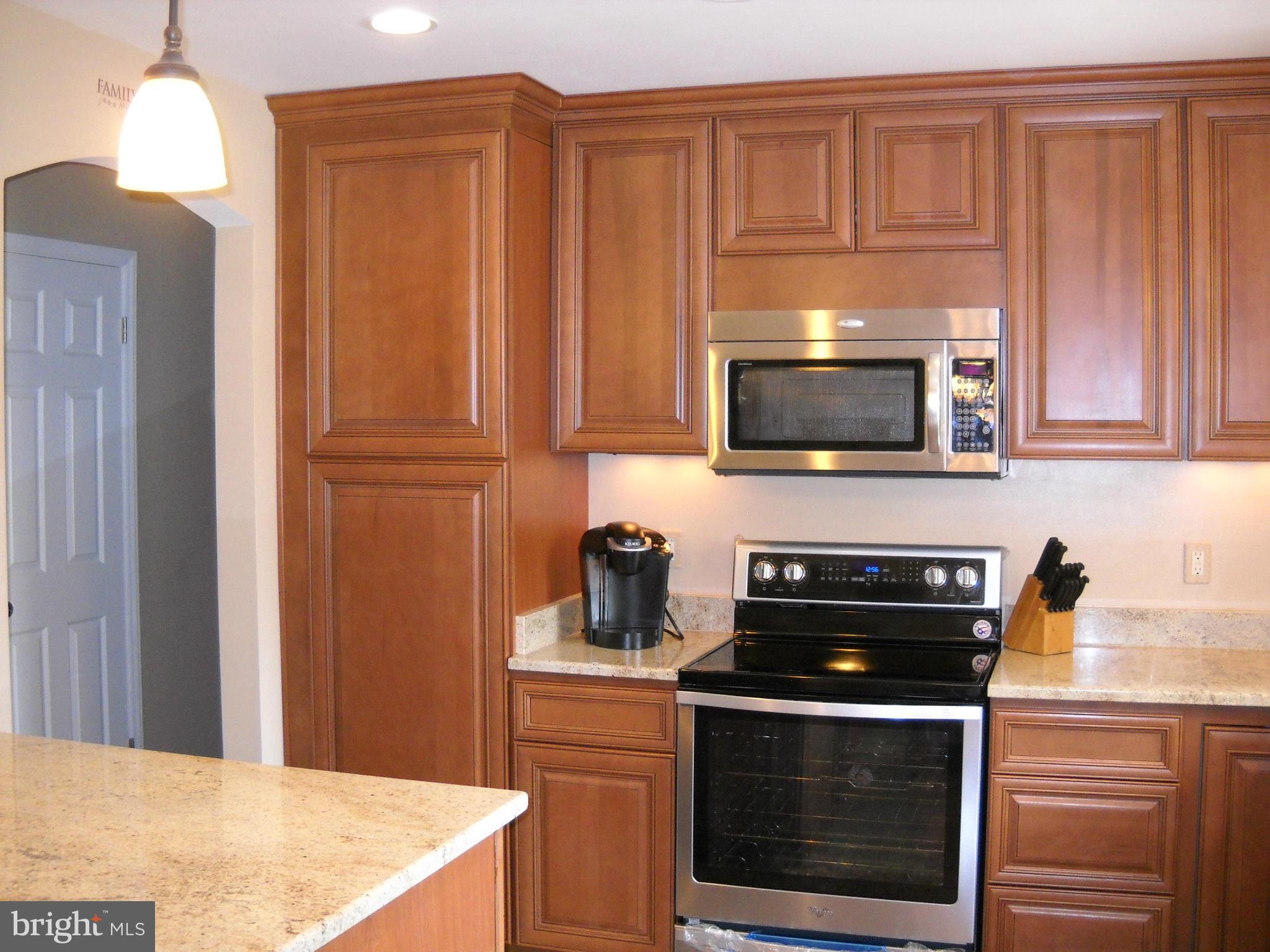 1811 Dennings Road New Windsor, MD 21776 - Photo 3 of 29 Kitchen