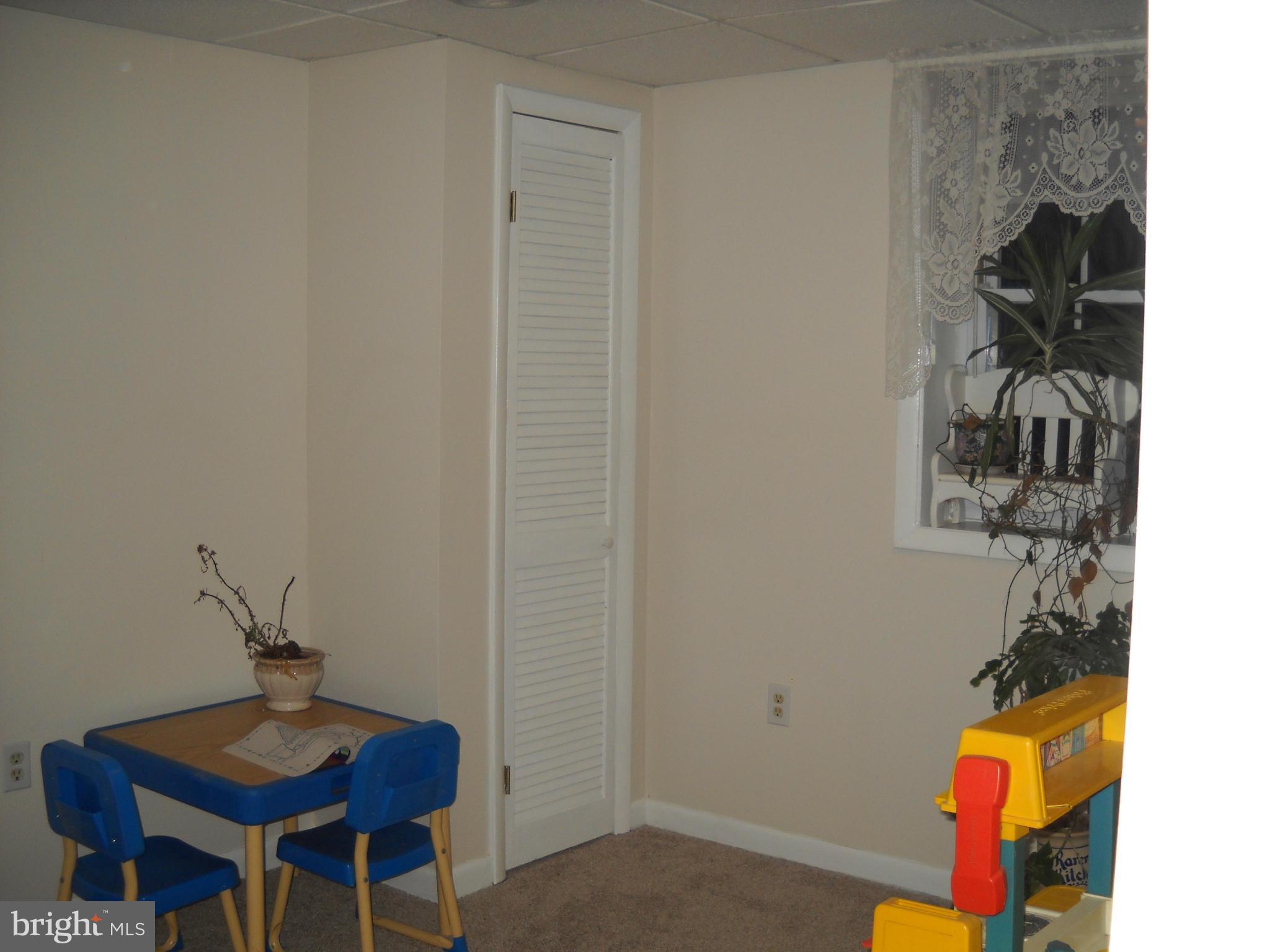 1811 Dennings Road New Windsor, MD 21776 - Photo 29 of 29 Den or Bedroom, lower level