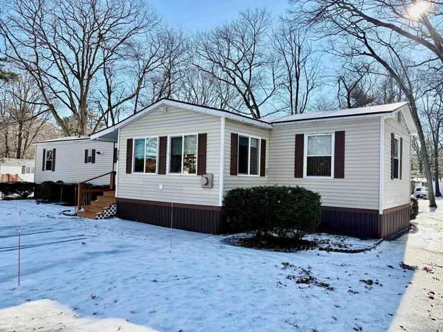 $229,000 | 176 Lower Collins Street, Seabrook, NH 03874