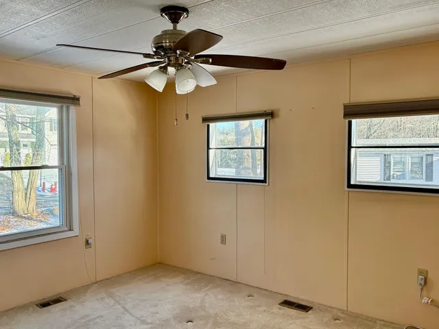 $229,000 | 176 Lower Collins Street, Seabrook, NH 03874