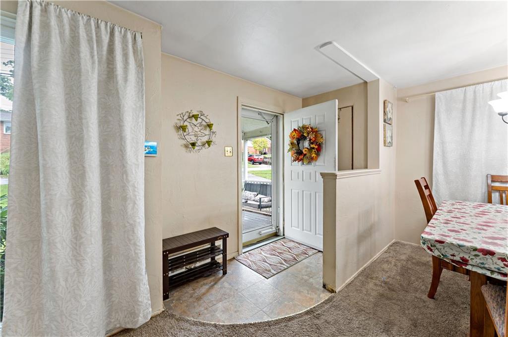 2325 Crestview Road Pittsburgh, PA 15216 - Photo 5 of 37 Gallery Image 5