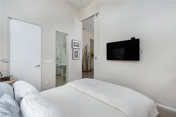 $5,000 | 426 Spring Street, Unit 101, Newport, RI 02840