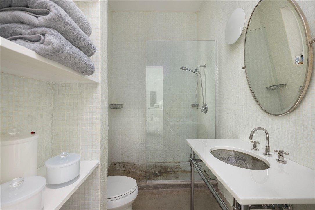 426 Spring Street, Unit 101 Newport, RI 02840 - Photo 18 of 37