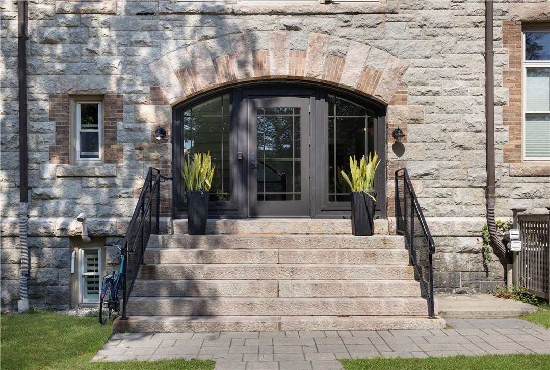 426 Spring Street, Unit 101 Newport, RI 02840 - Photo 33 of 37