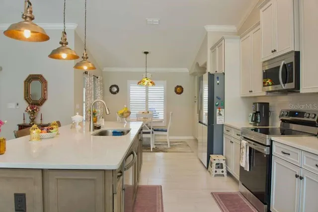 $599,900 | 3 Cedardale Court, Palm Coast, FL 32137