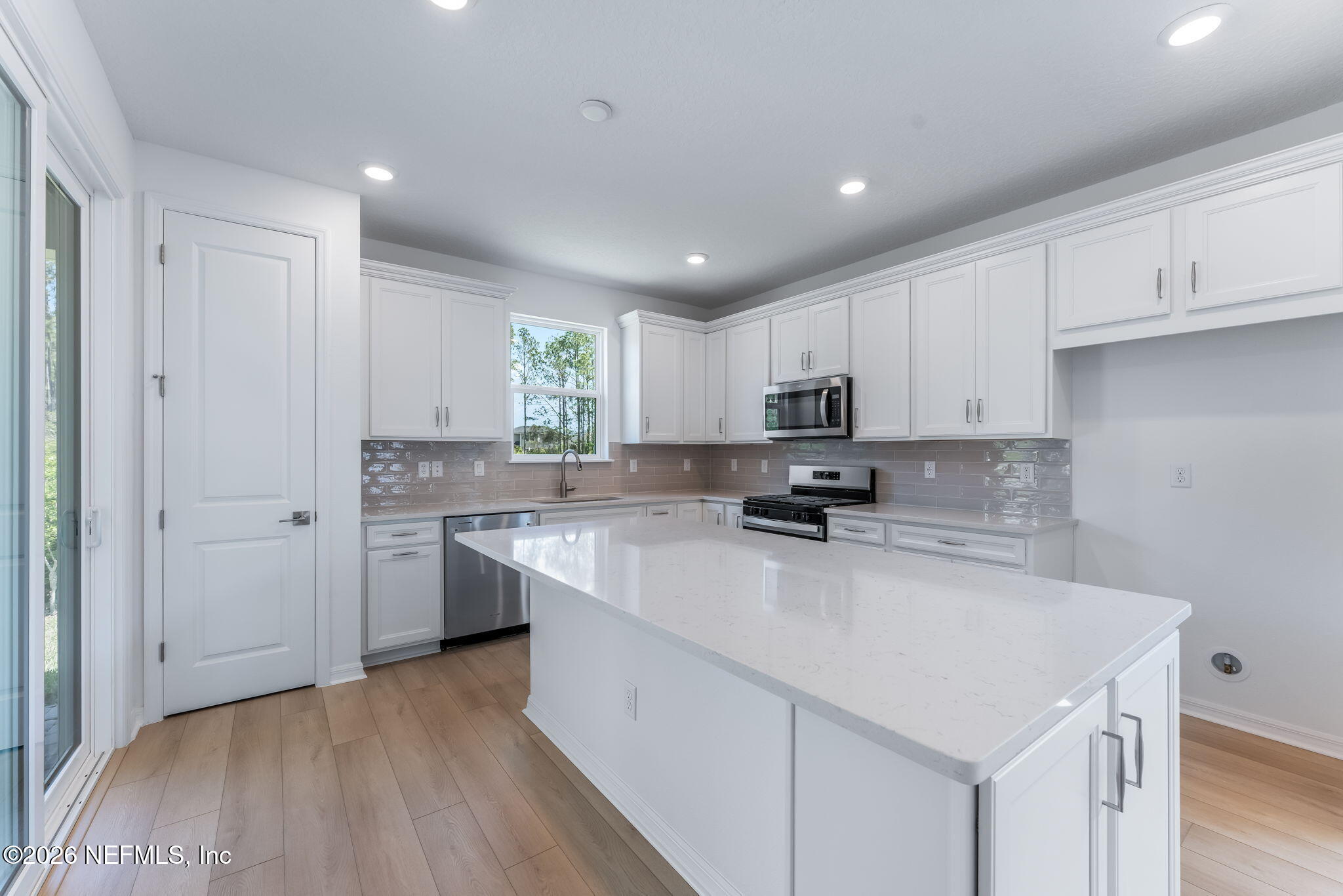 614 Ecliptic Loop Yulee, FL 32097 - Photo 16 of 60 18-web-or-mls-Kitchen
