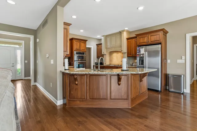 $715,000 | 1503 English Oak Drive, Champaign, IL 61822