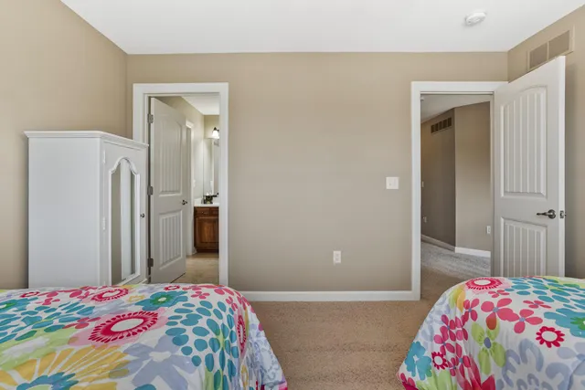 $715,000 | 1503 English Oak Drive, Champaign, IL 61822