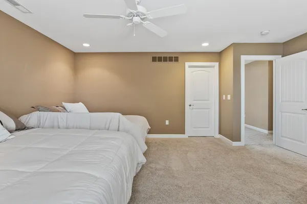 $699,900 | 1503 English Oak Drive, Champaign, IL 61822