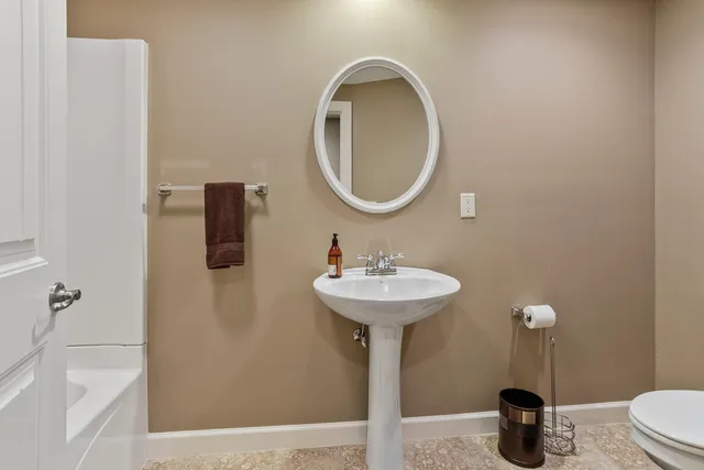 $715,000 | 1503 English Oak Drive, Champaign, IL 61822