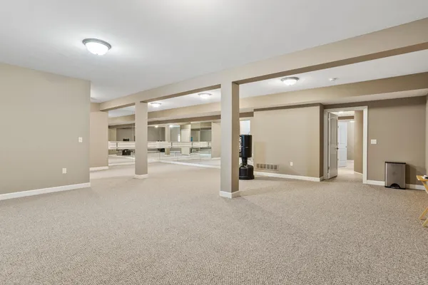 $699,900 | 1503 English Oak Drive, Champaign, IL 61822