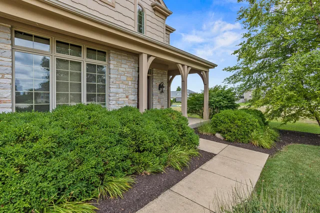 $715,000 | 1503 English Oak Drive, Champaign, IL 61822