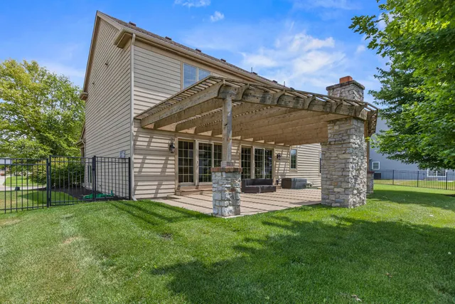 $715,000 | 1503 English Oak Drive, Champaign, IL 61822