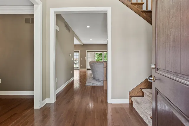 $715,000 | 1503 English Oak Drive, Champaign, IL 61822