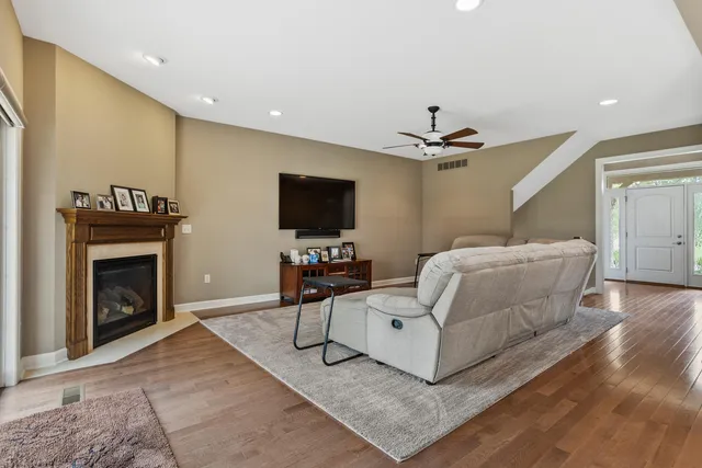 $715,000 | 1503 English Oak Drive, Champaign, IL 61822