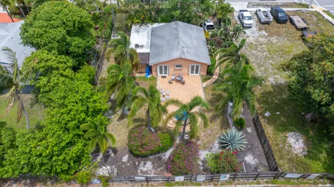 $999,900 | 730 Southeast 4th Avenue, Delray Beach, FL 33483