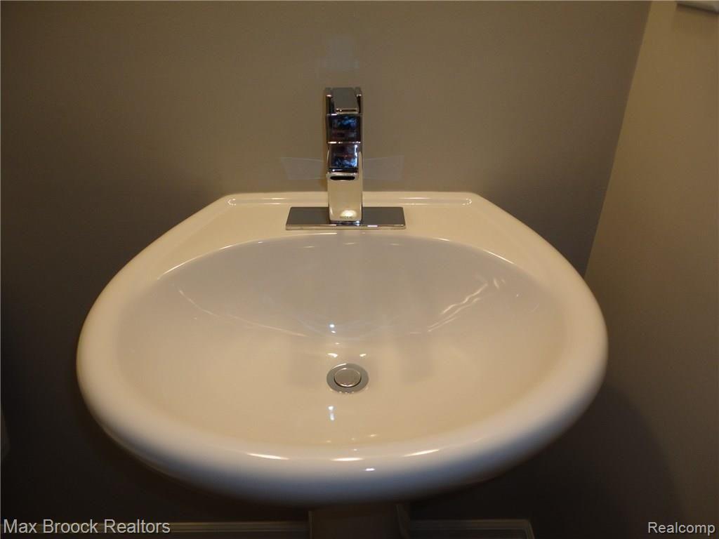 2912 Glenbar Circle, Unit 91 Rochester, MI 48307 - Photo 20 of 40