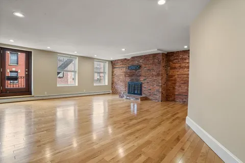 $4,000 | 122 Fulton Street, Unit 16, Boston, MA 02109