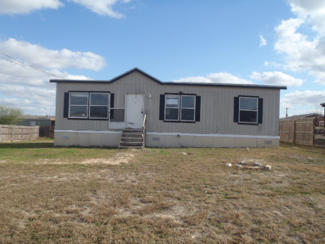 964 Railyard Drive Kyle, TX 78640 - Photo 2 of 25 View of manufactured / mobile home