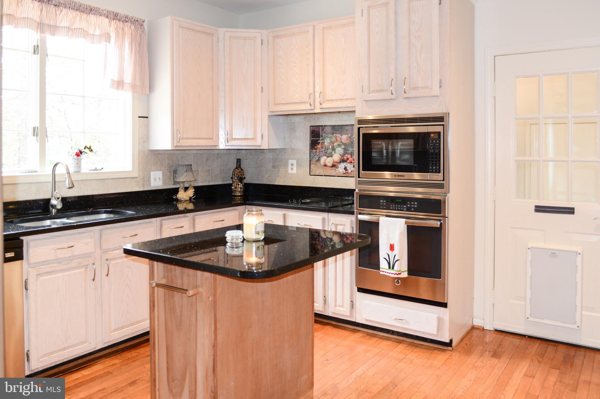 7226 Clifton Road Clifton, VA 20124 - Photo 8 of 40 Gallery Image 8