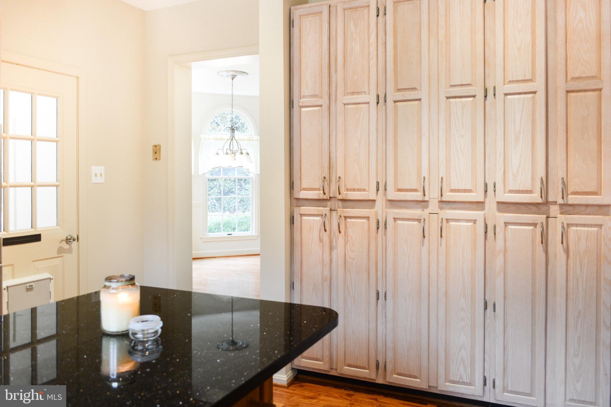 7226 Clifton Road Clifton, VA 20124 - Photo 10 of 40 Gallery Image 10