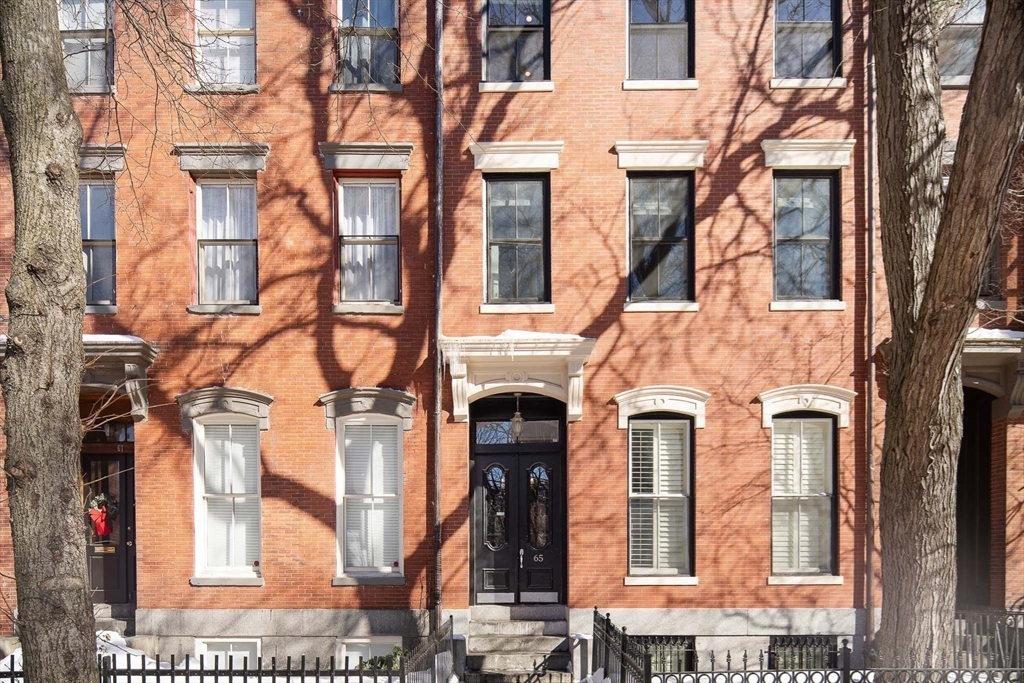 65 Rutland Street, Unit 3 Boston, MA 02118 - Photo 23 of 25 front view of a brick building