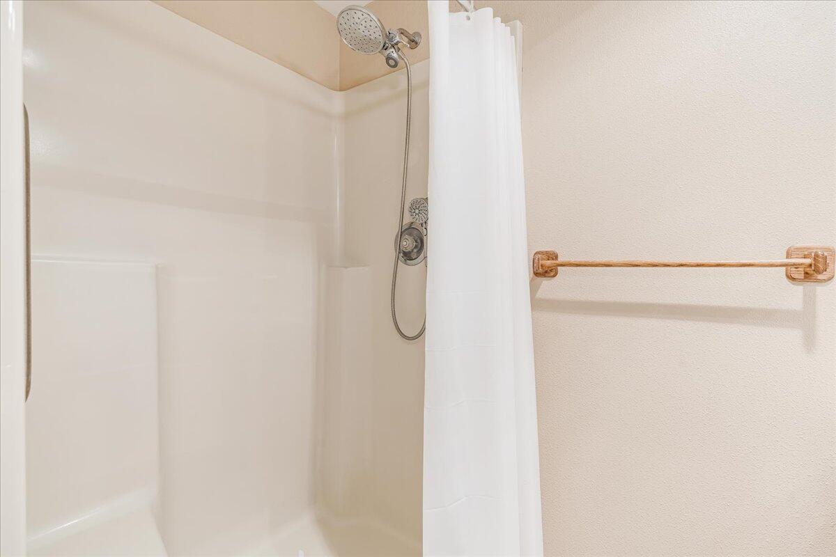 10573 Southwest Shad Road Terrebonne, OR 97760 - Photo 21 of 40 21-10573 SW Shad Rd-24
