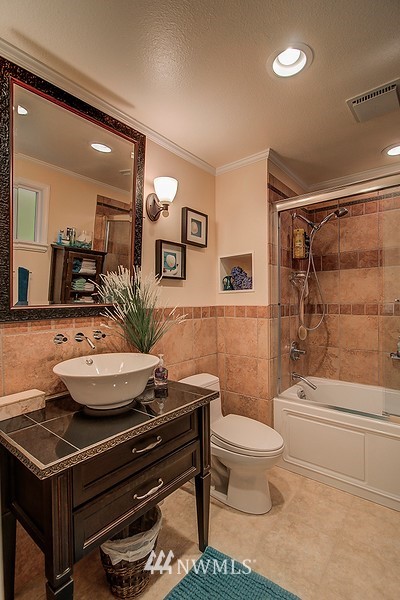 15812 130th Place Southeast Renton, WA 98058 - Photo 16 of 25 Gallery Image 16